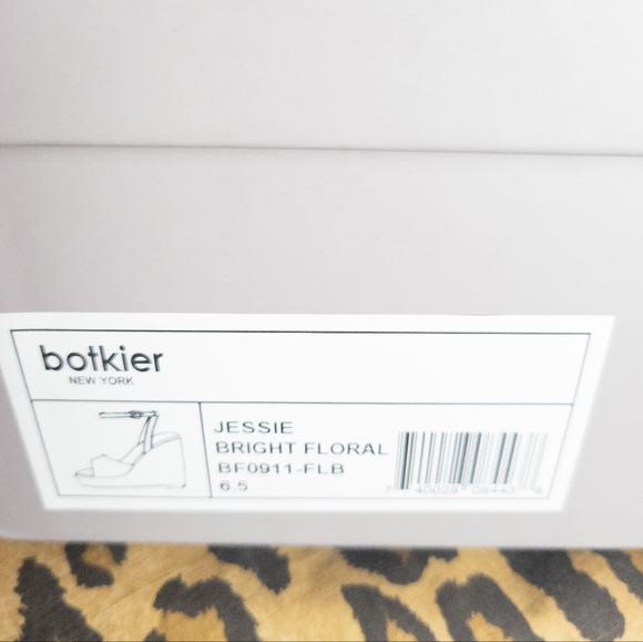 Botkier Jessie Wedge Sandal -6.5 - Picture 9 of 9